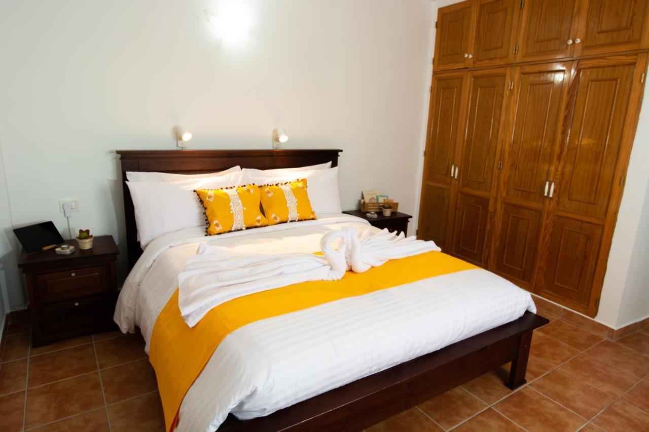 Geko Hotels Los Llanillos Buitenkant foto